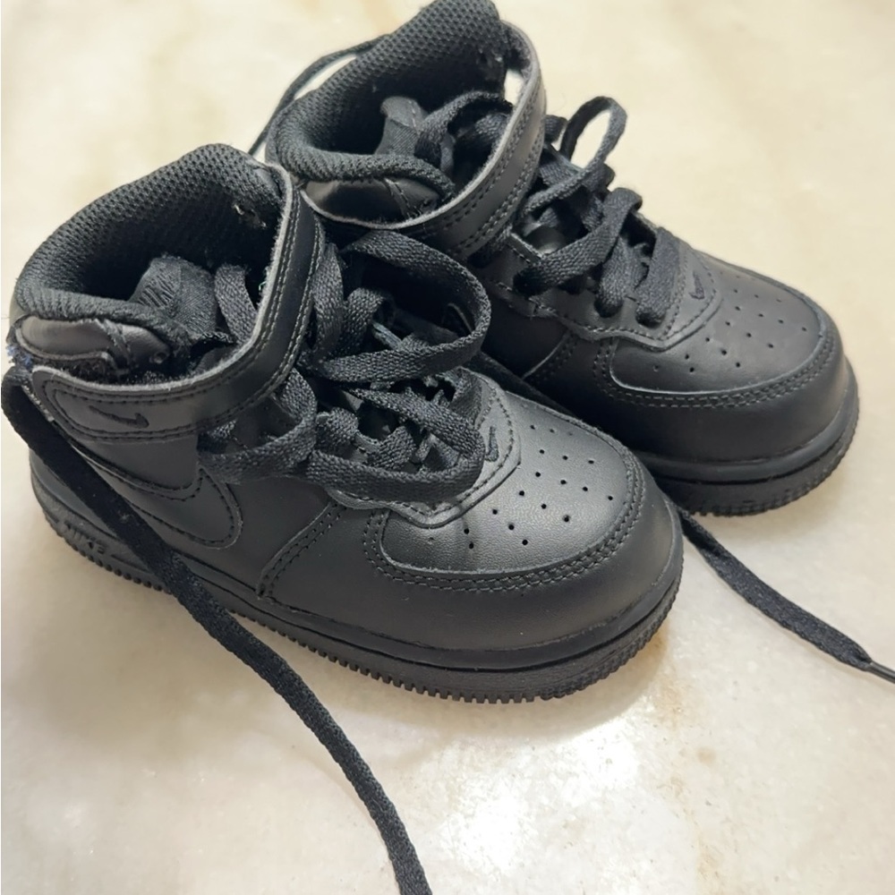 nike force air 1 mid toddler black
